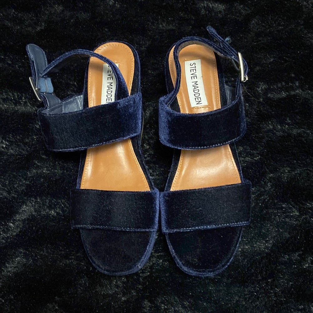*SOLD* navy blue velvet steve madden platform pumps wedges